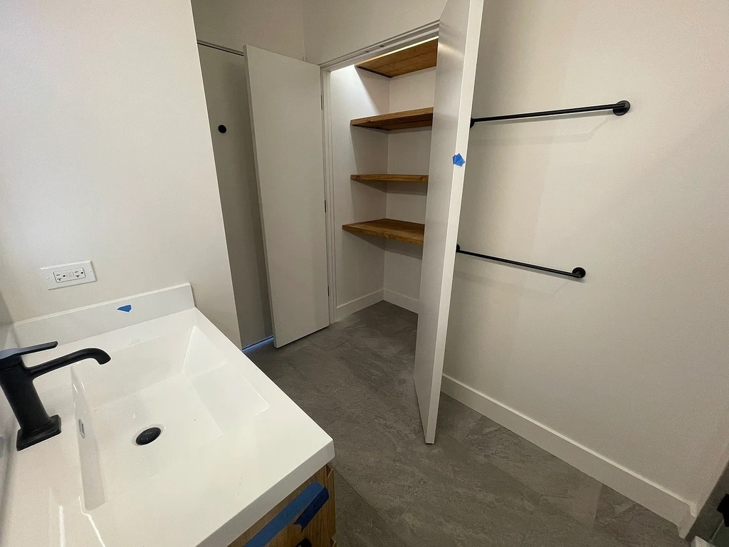 1057 N Wolcott Avenue - Photo 12