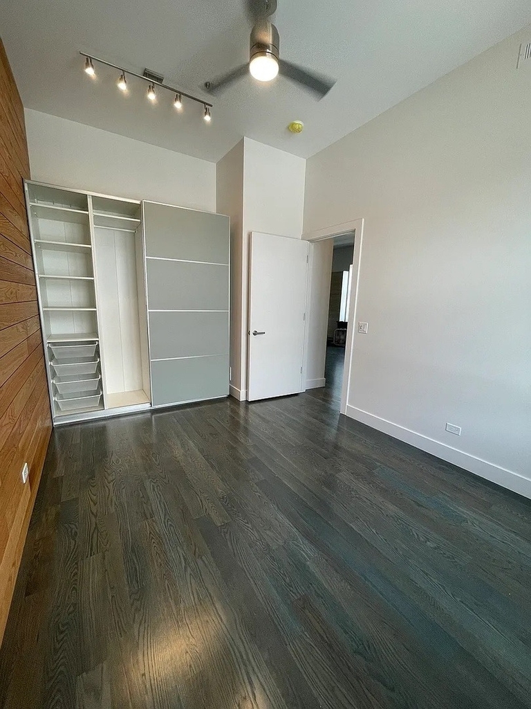 1057 N Wolcott Avenue - Photo 19