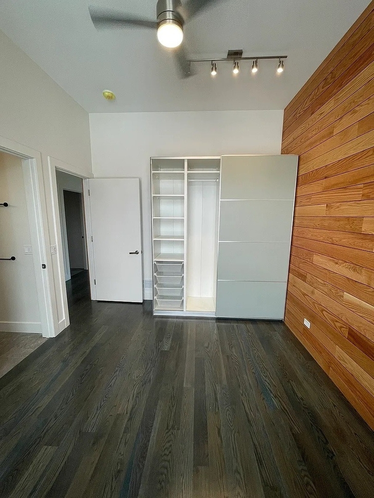 1057 N Wolcott Avenue - Photo 15