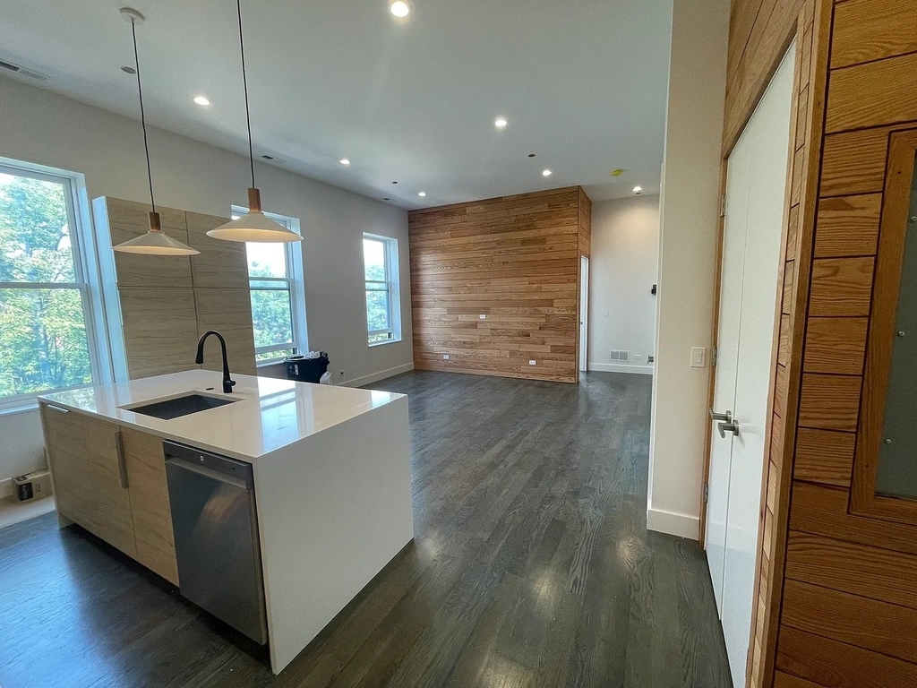 1057 N Wolcott Avenue - Photo 6