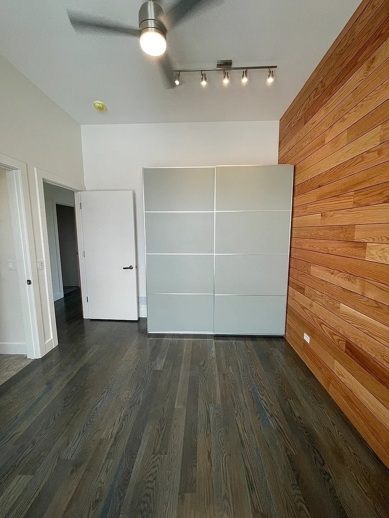 1057 N Wolcott Avenue - Photo 11