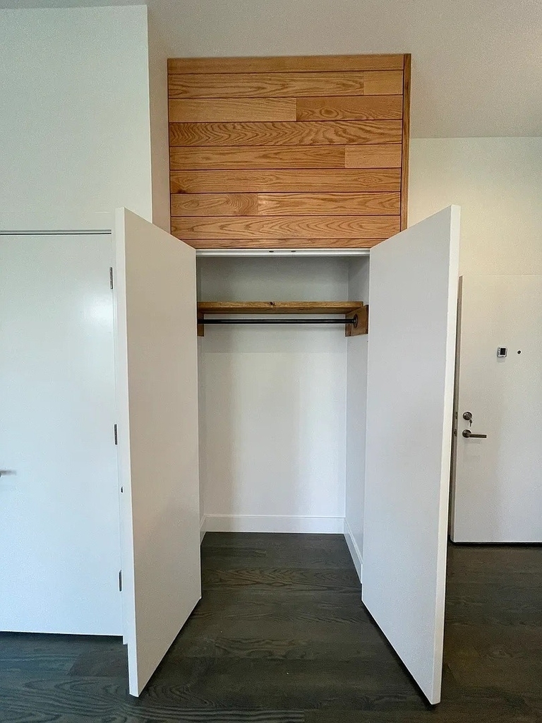 1057 N Wolcott Avenue - Photo 9