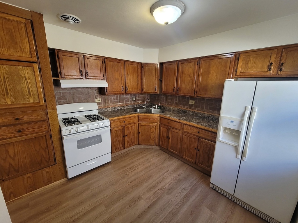 8950 Skokie Boulevard - Photo 4