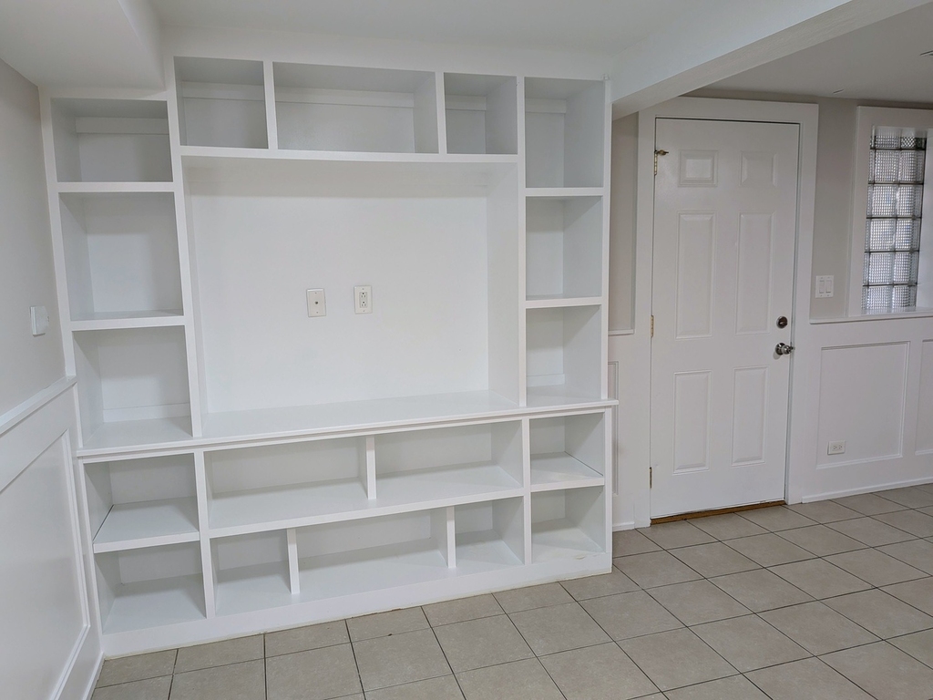 2619 N Hamlin Avenue - Photo 5