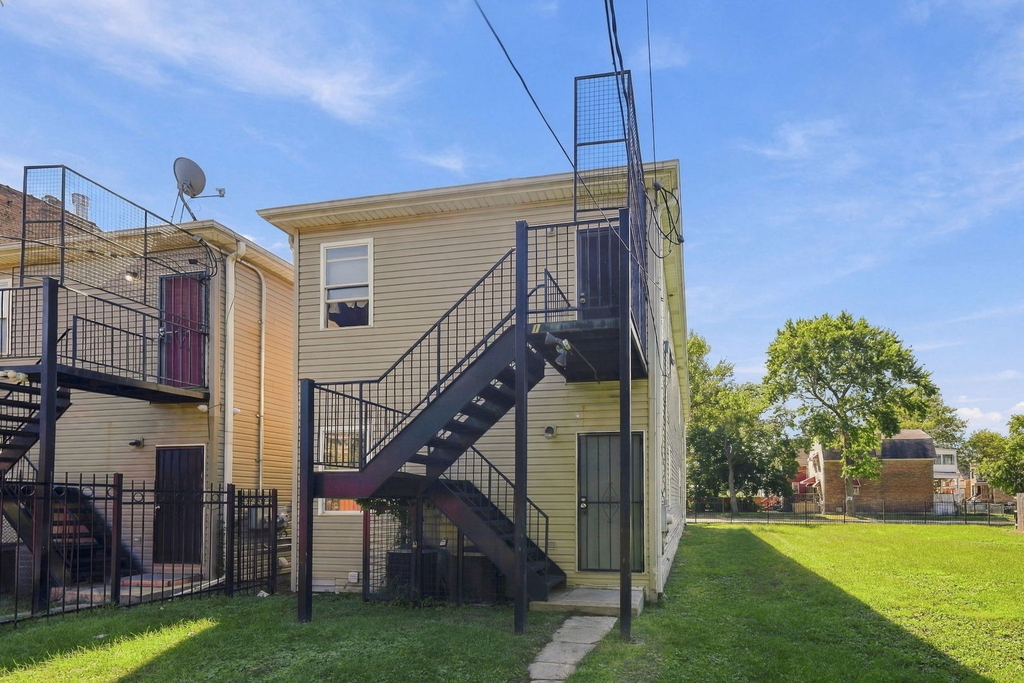 1342 E 73rd Street - Photo 23