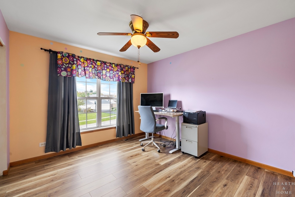 2039 Greenview Drive - Photo 11