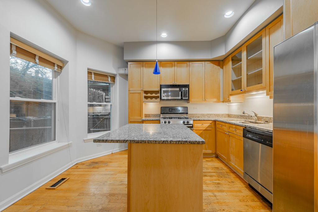 1017 W Dakin Street - Photo 7