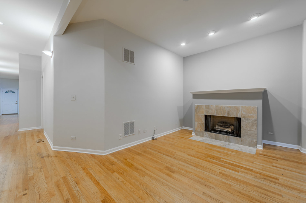 1017 W Dakin Street - Photo 4