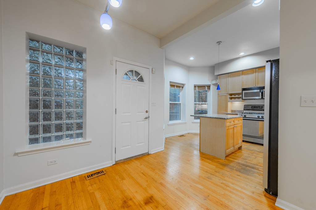 1017 W Dakin Street - Photo 26