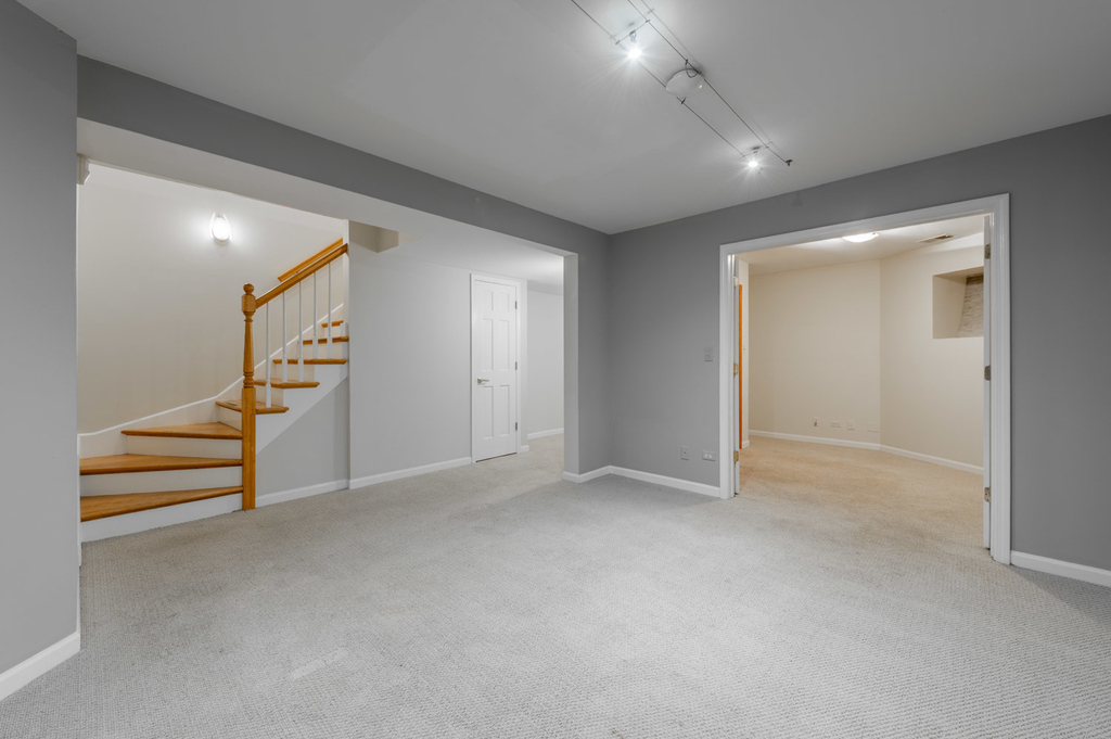 1017 W Dakin Street - Photo 27