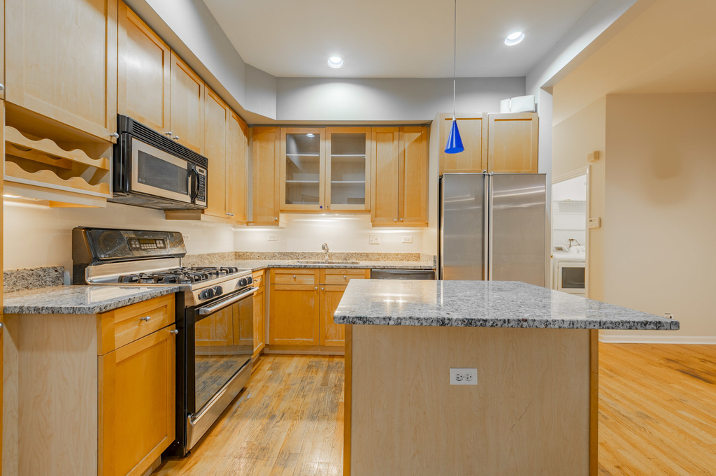 1017 W Dakin Street - Photo 6