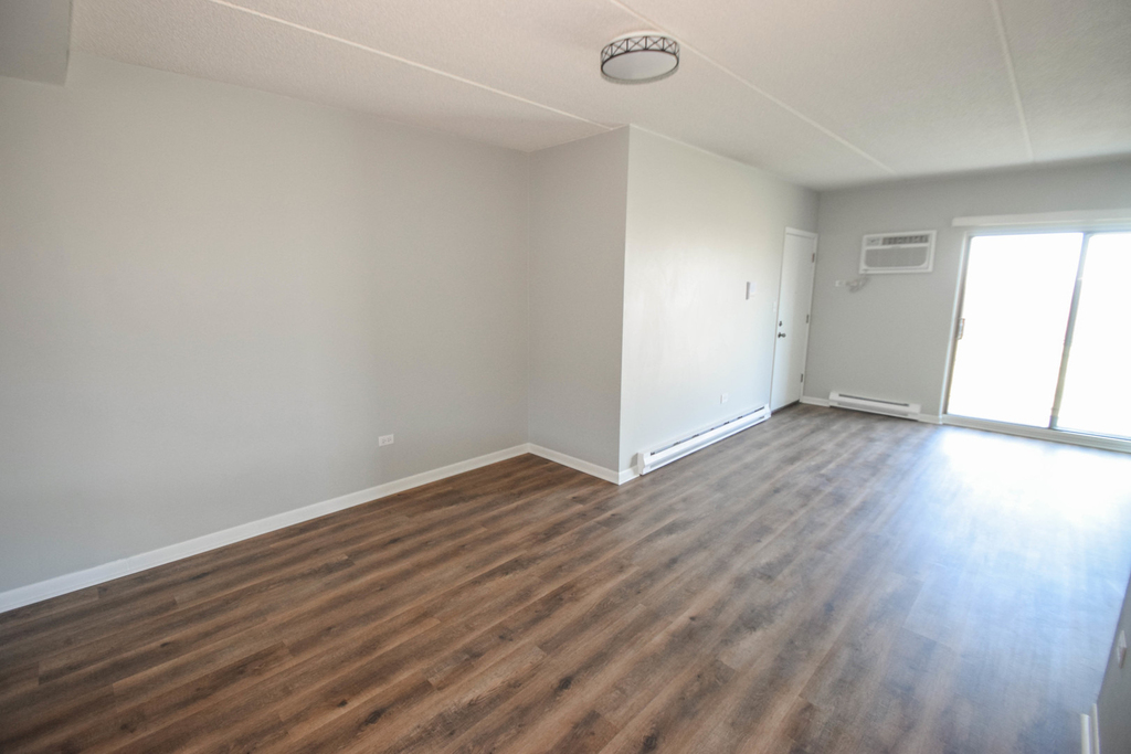 962 N Rohlwing Road - Photo 6