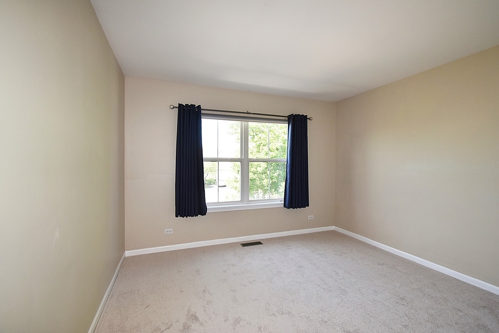 312 Fairmont Court - Photo 23