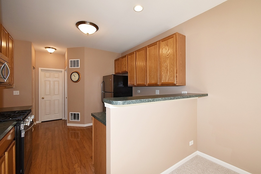 312 Fairmont Court - Photo 9