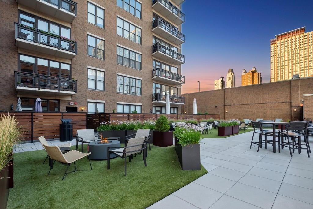 849 N Franklin Street - Photo 32