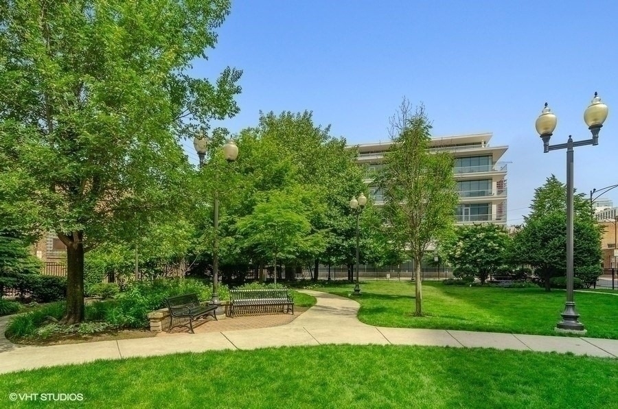 849 N Franklin Street - Photo 30