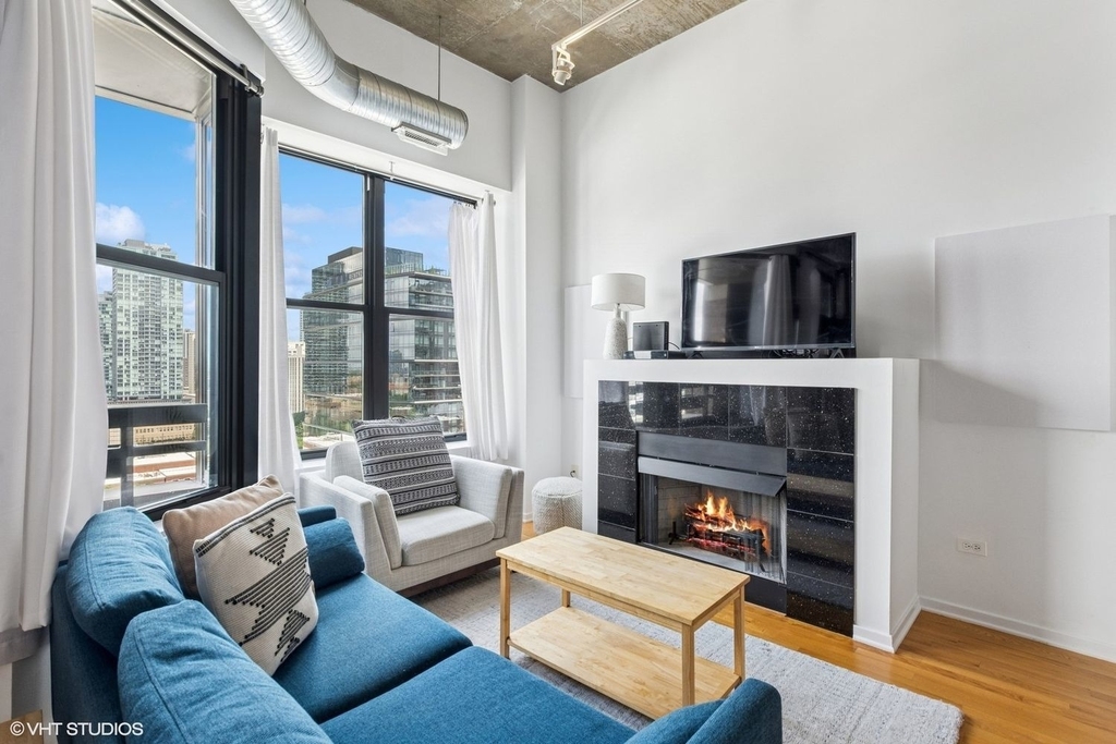 849 N Franklin Street - Photo 3