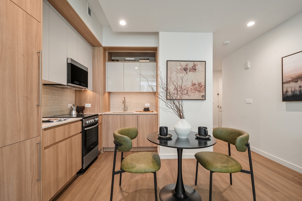180 Pearl Street - Photo 0