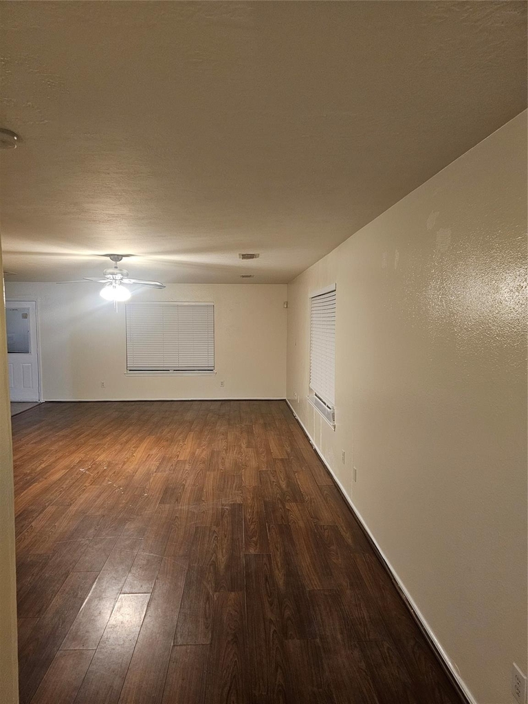 5910 Minor Street - Photo 2