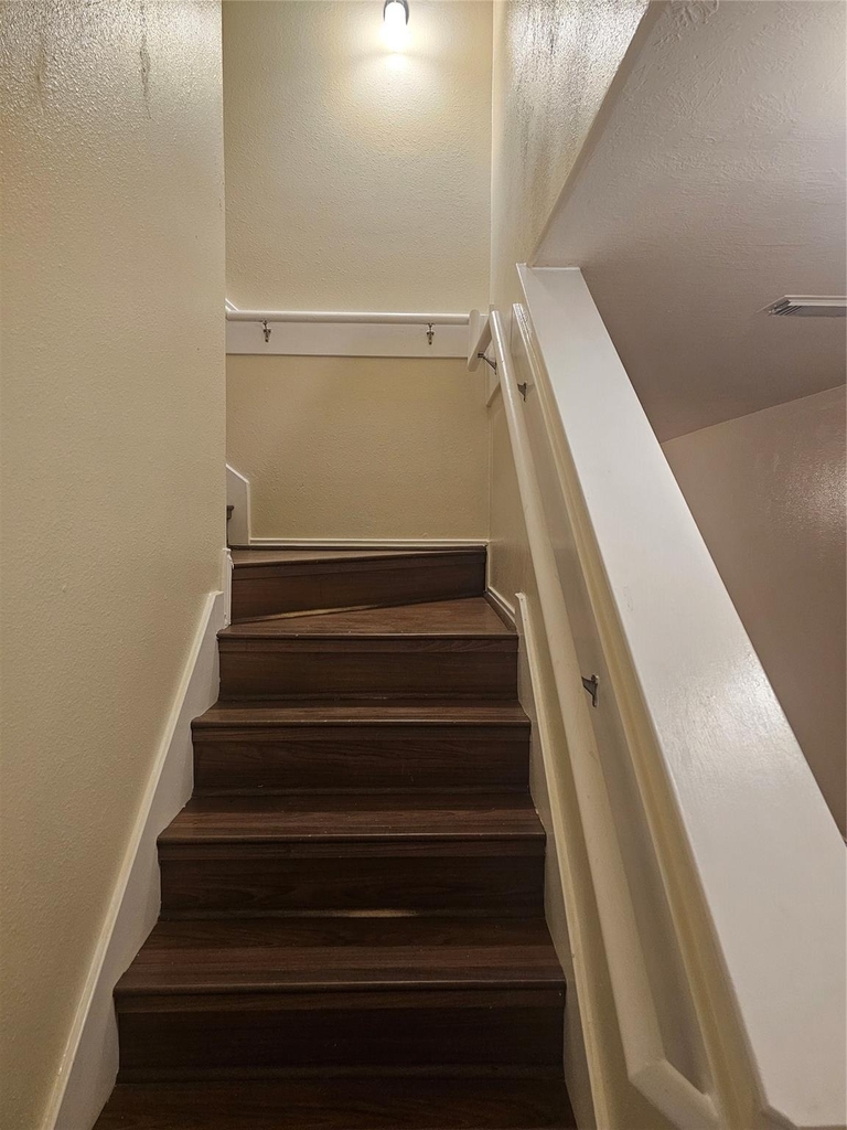 5910 Minor Street - Photo 7