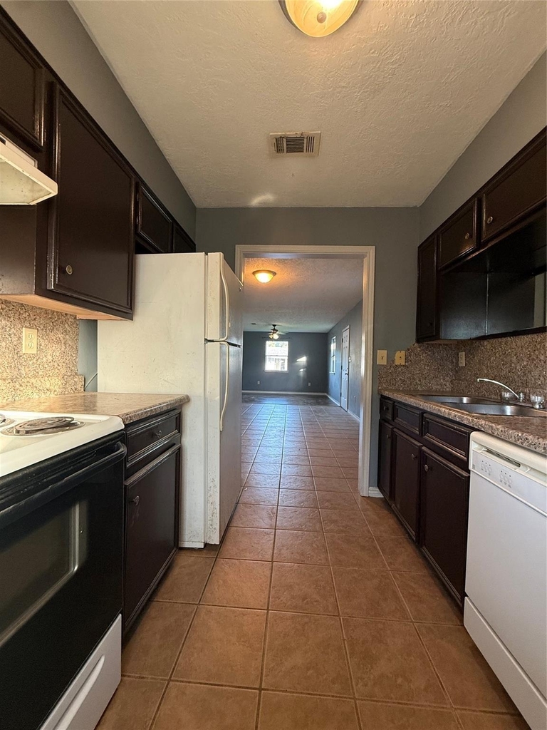 104 S 5th Street - Photo 5