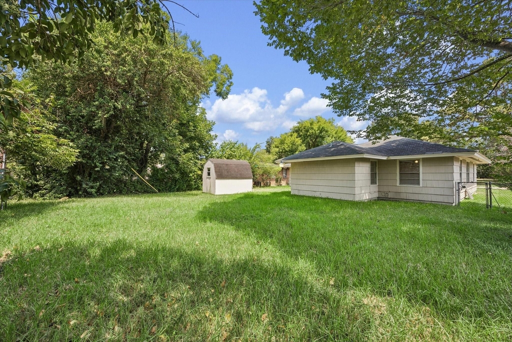 10214 Torrington Lane - Photo 15