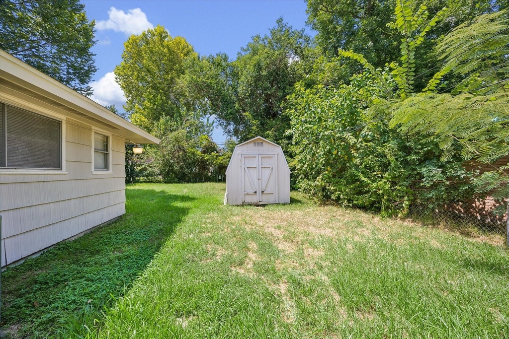 10214 Torrington Lane - Photo 14