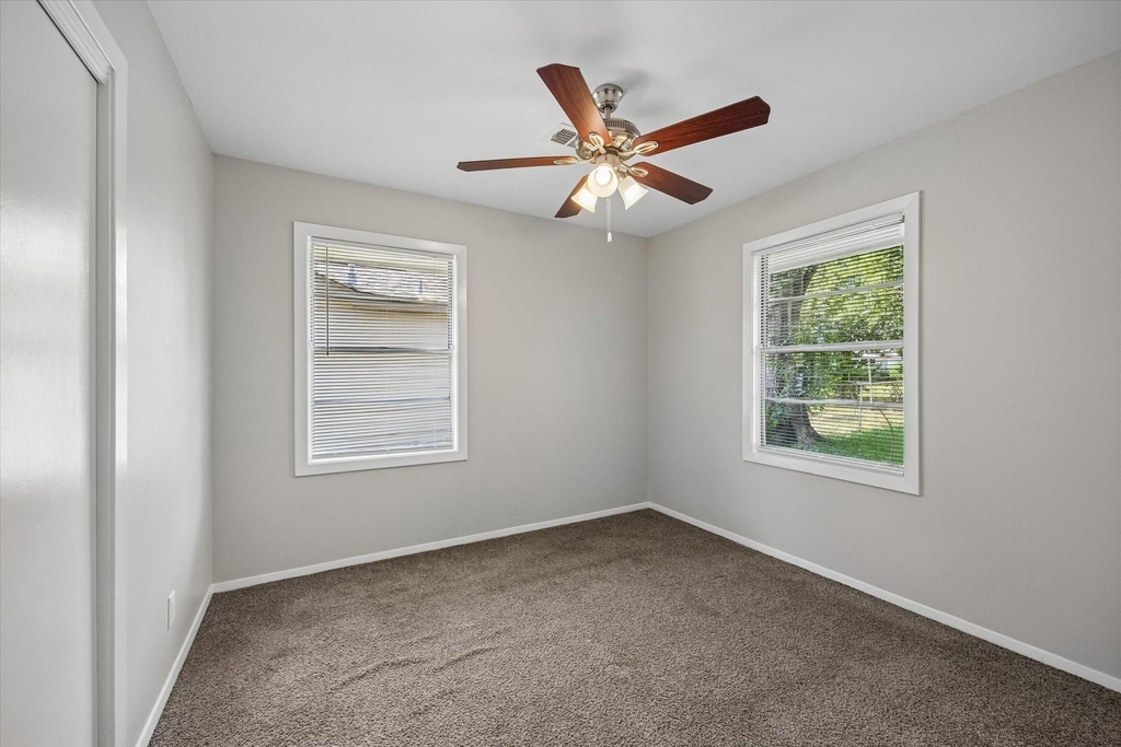 10214 Torrington Lane - Photo 10
