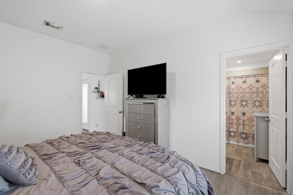 24346 Springfield Valley Drive - Photo 15