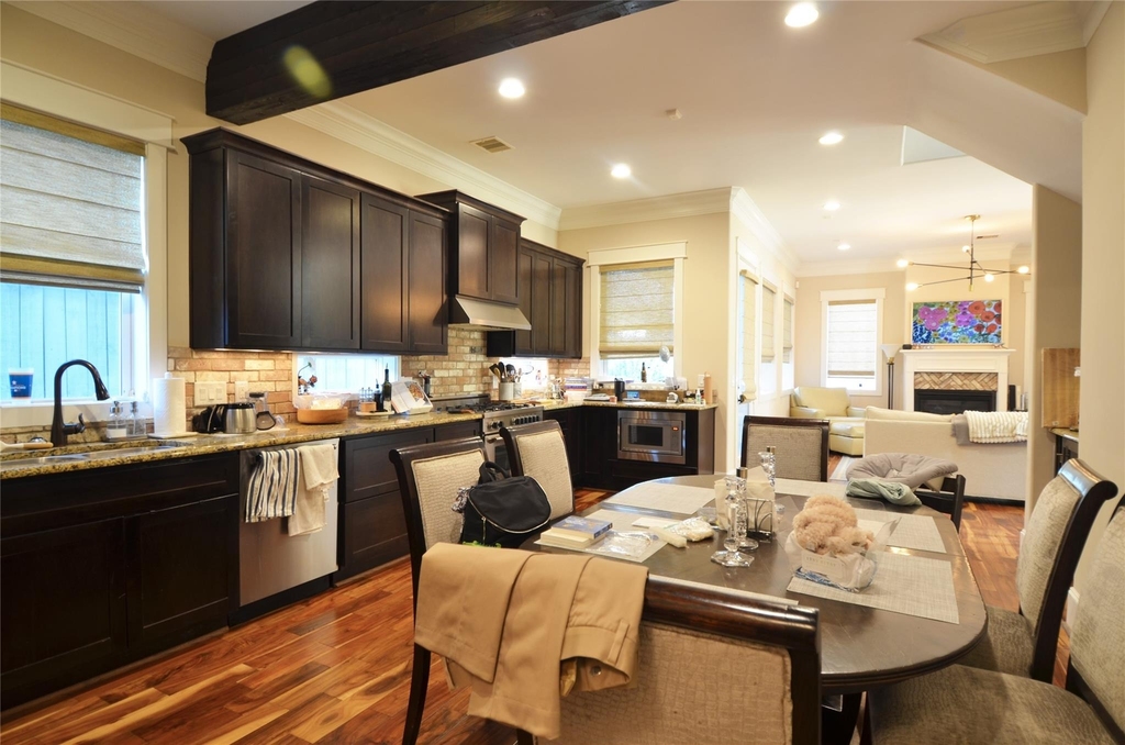 8610 Ashland Way - Photo 11