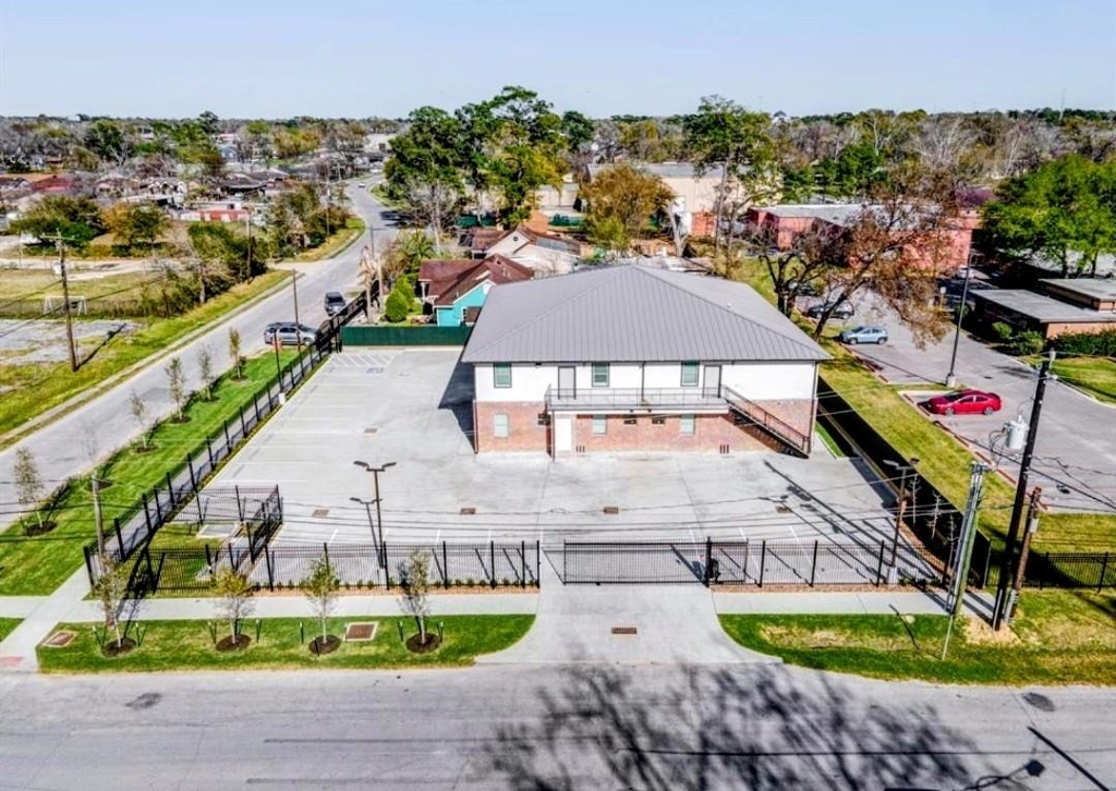2906 Berry Road - Photo 10
