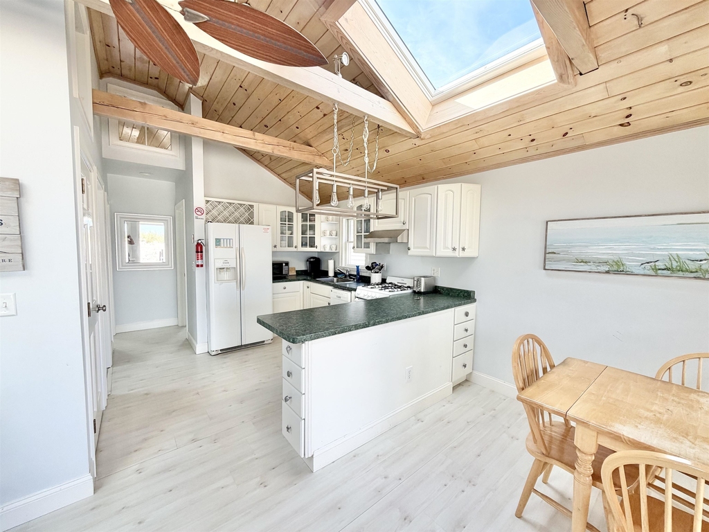 28 Concord - Photo 6
