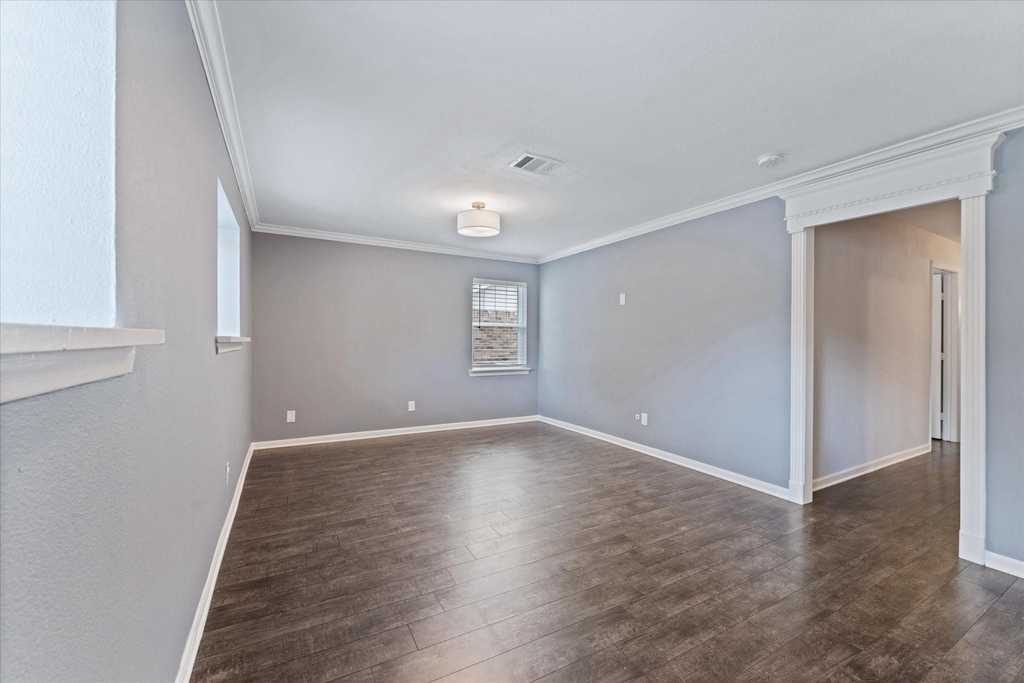 9639 Vogue Lane - Photo 4
