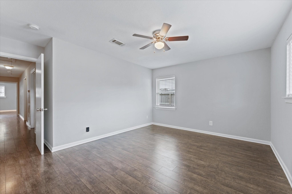 9639 Vogue Lane - Photo 21