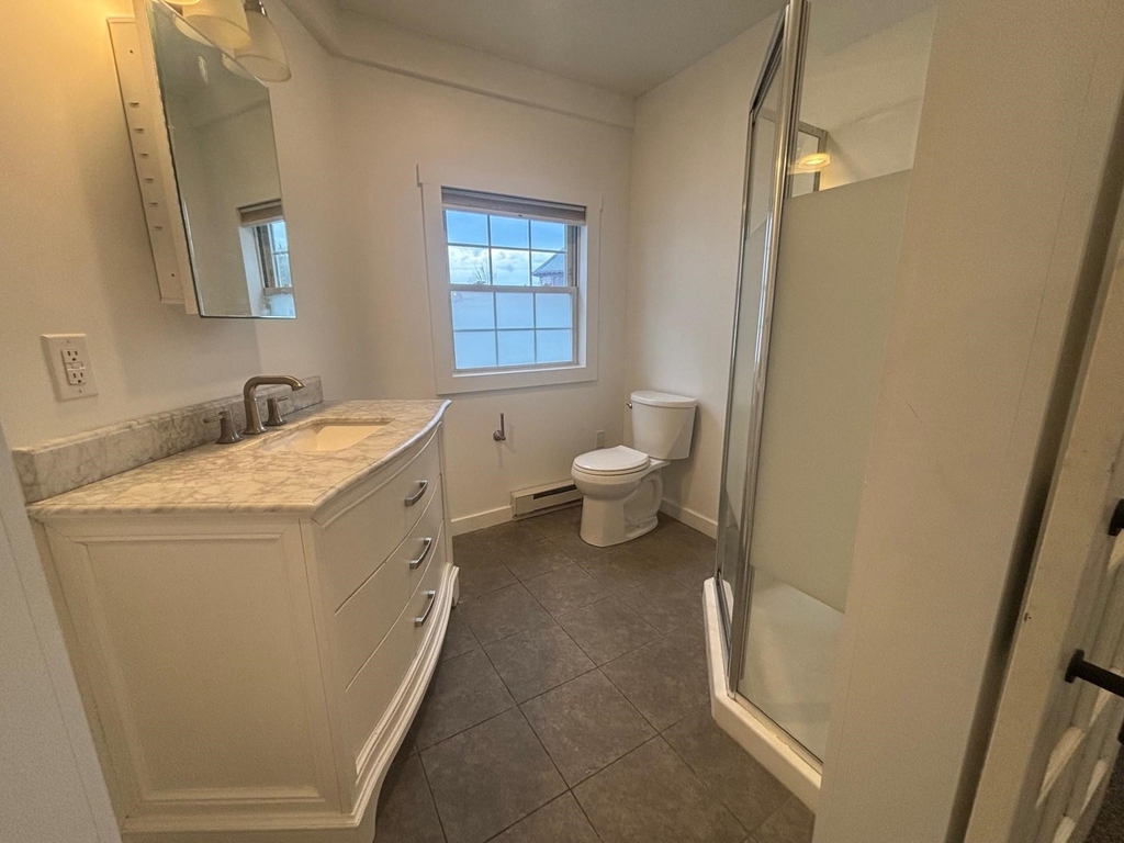 676 Main - Photo 14
