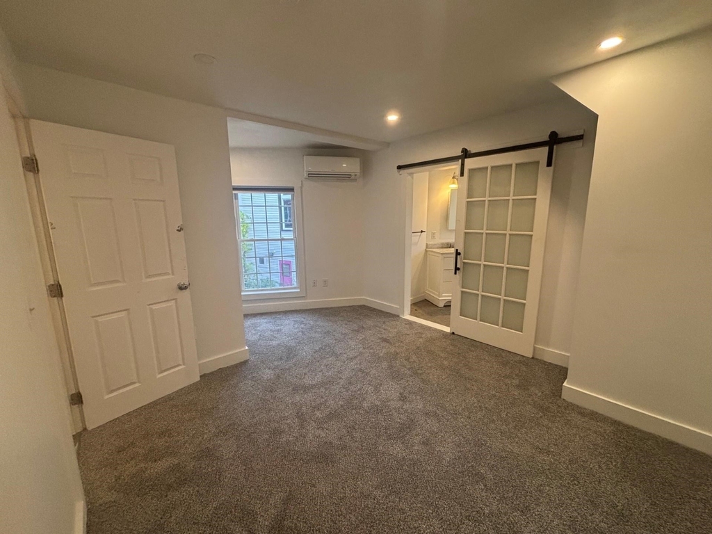 676 Main - Photo 13