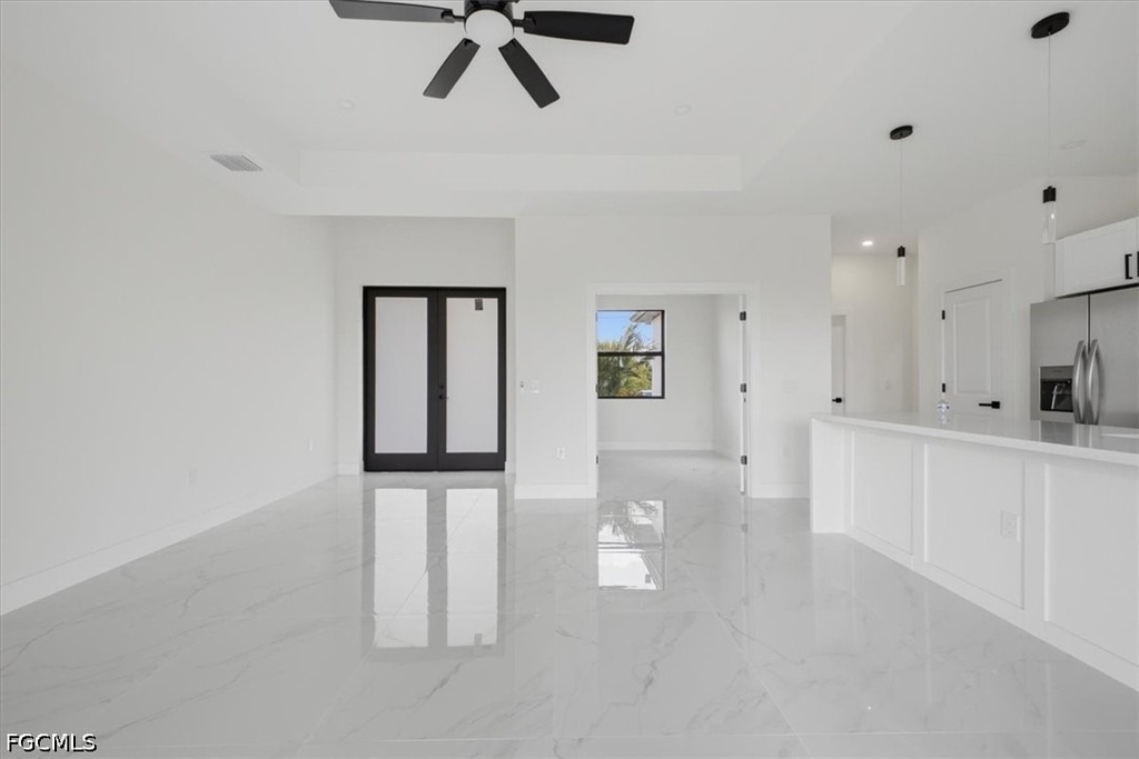 724 Calumet Street E - Photo 25