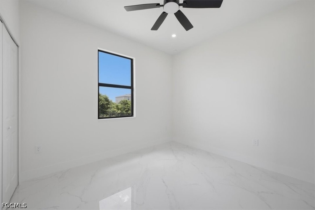 724 Calumet Street E - Photo 15