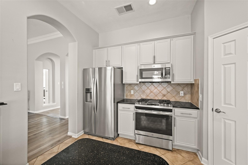 1330 Leigh Gardens Drive - Photo 17