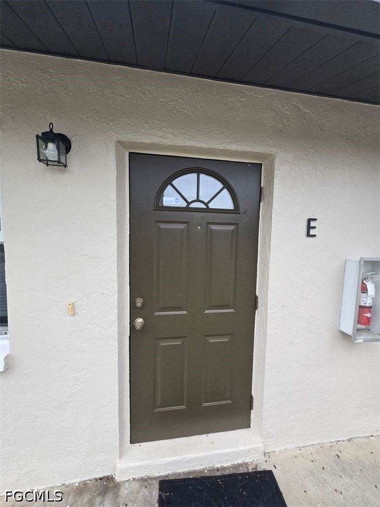 621 Se 13th Place - Photo 1