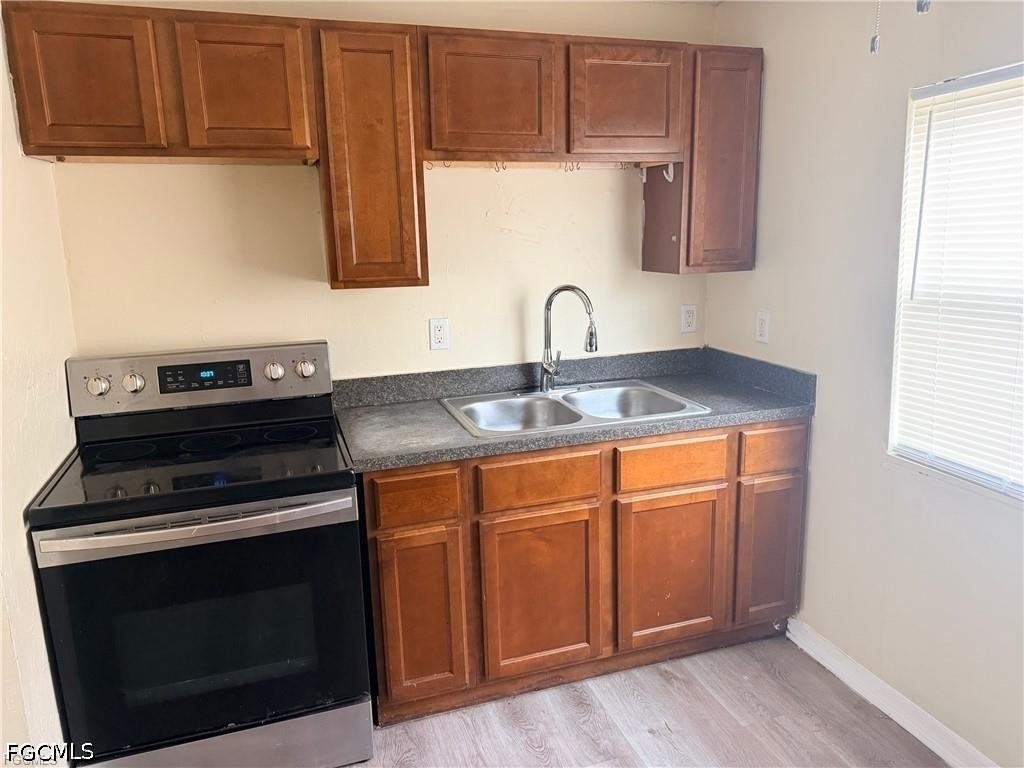 332 Stockton Street - Photo 3