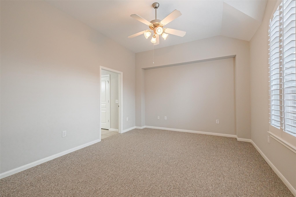 9718 Catalina Leaf Lane - Photo 11