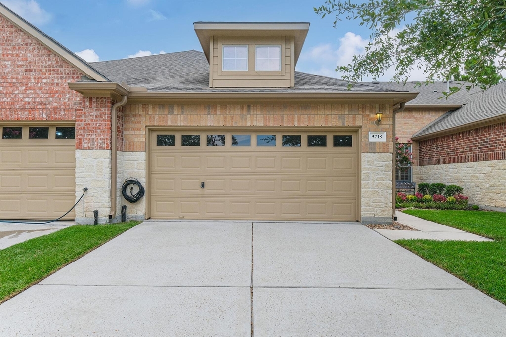 9718 Catalina Leaf Lane - Photo 37
