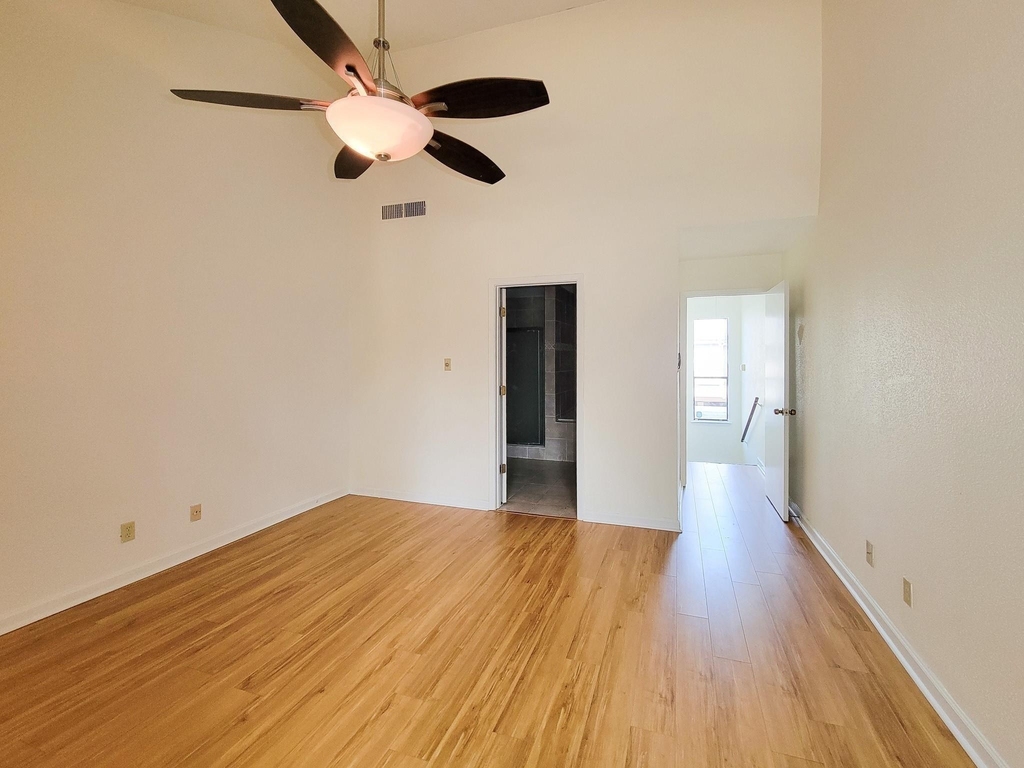 10811 Richmond Avenue - Photo 22