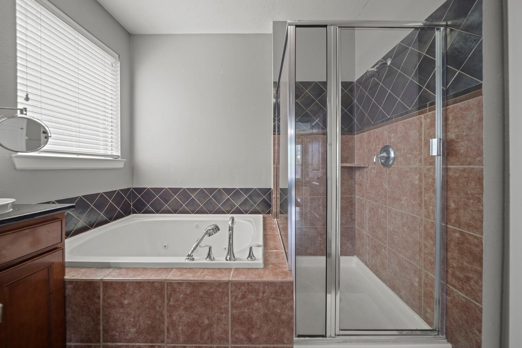 2413 Quiet Arbor Lane - Photo 17