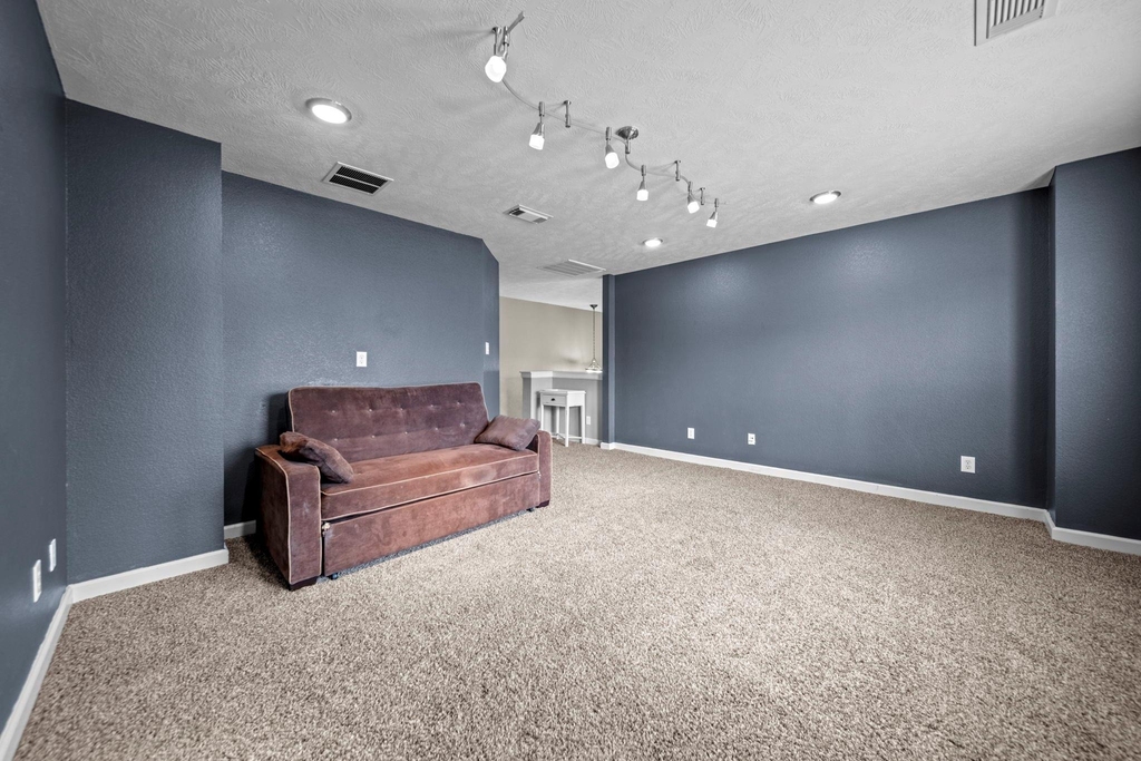 2413 Quiet Arbor Lane - Photo 20