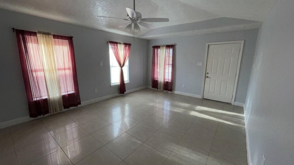 5022 Jewel Street - Photo 1