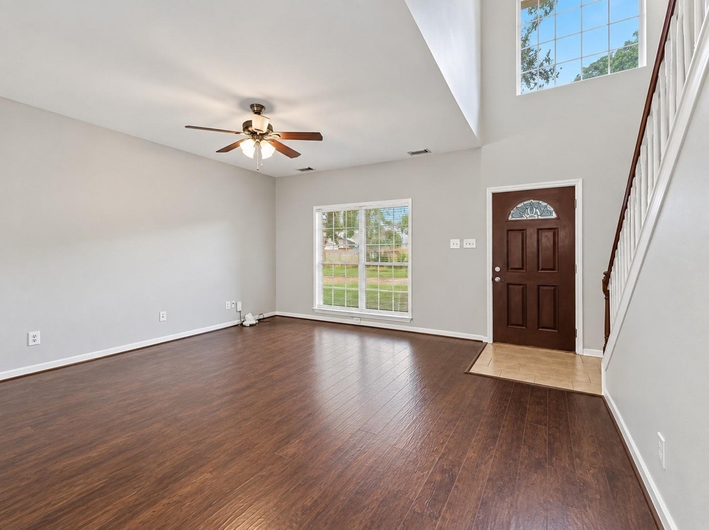 15614 Hatfield Hollow Drive - Photo 4