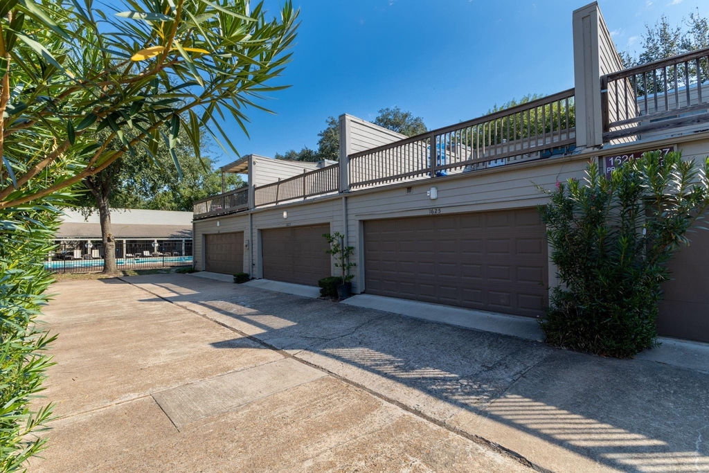 1625 Prairie Grove Drive - Photo 8