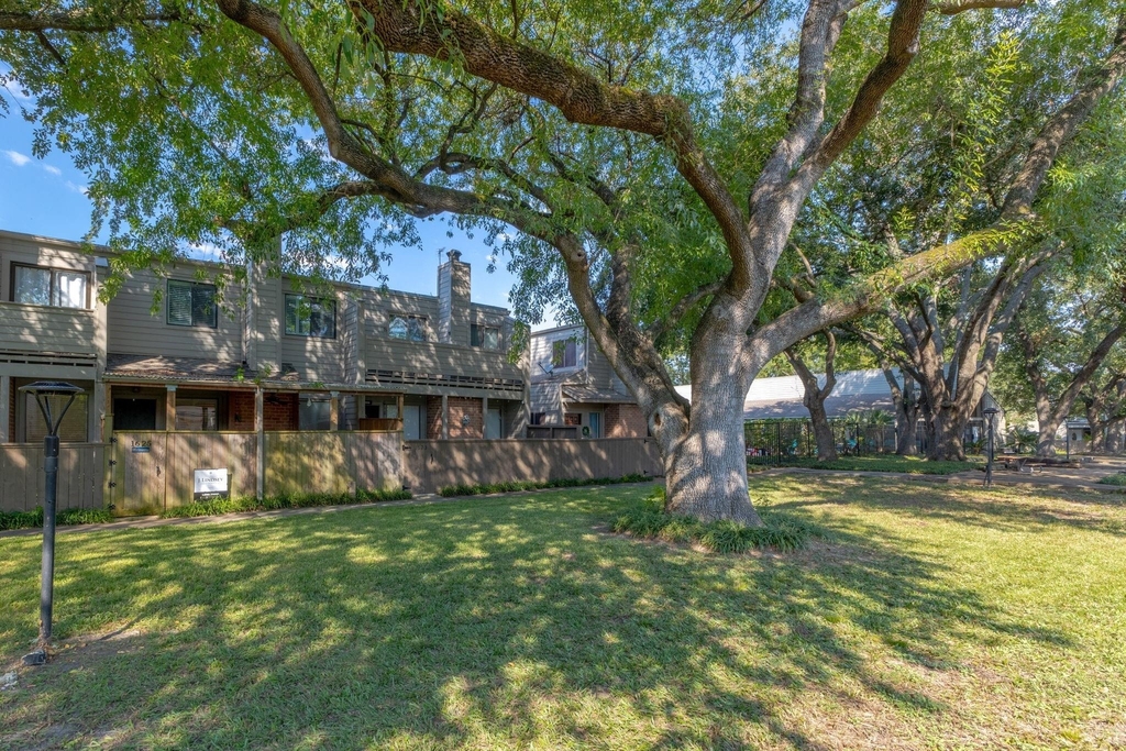 1625 Prairie Grove Drive - Photo 3